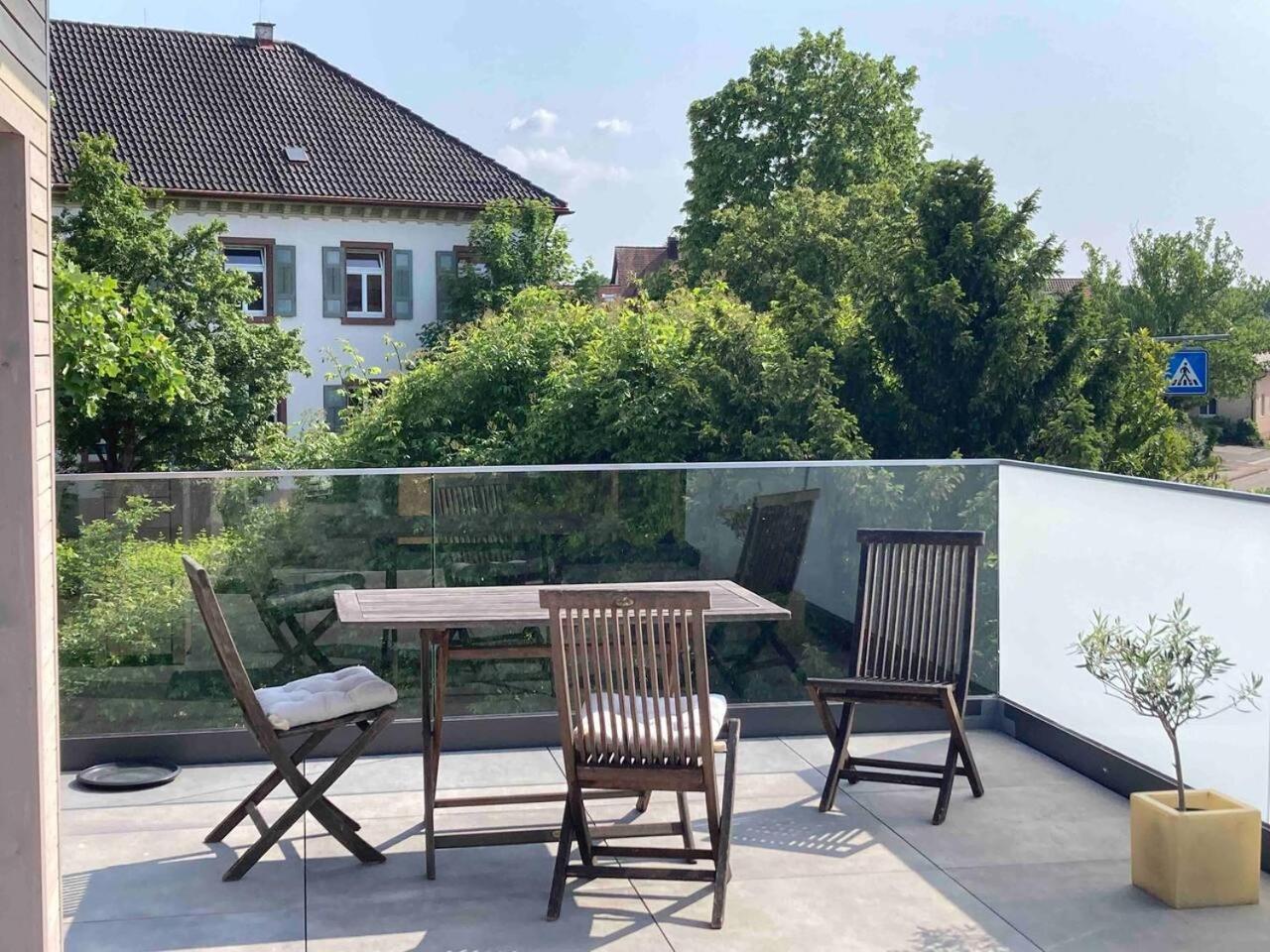 Neues Penthouse-Loft Mit Konuskarte Fuer Gratis Oepnv Διαμέρισμα Ehrenkirchen Εξωτερικό φωτογραφία